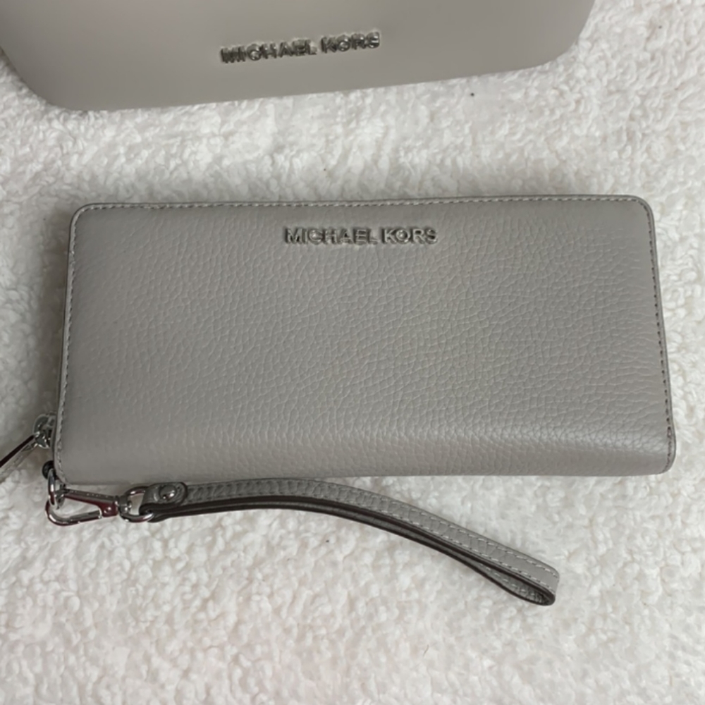 NWOT MICHAEL KORS TOTE/CROSSBODY AND MATCHING WALLET SUMMER GREY - Picture 4 of 8